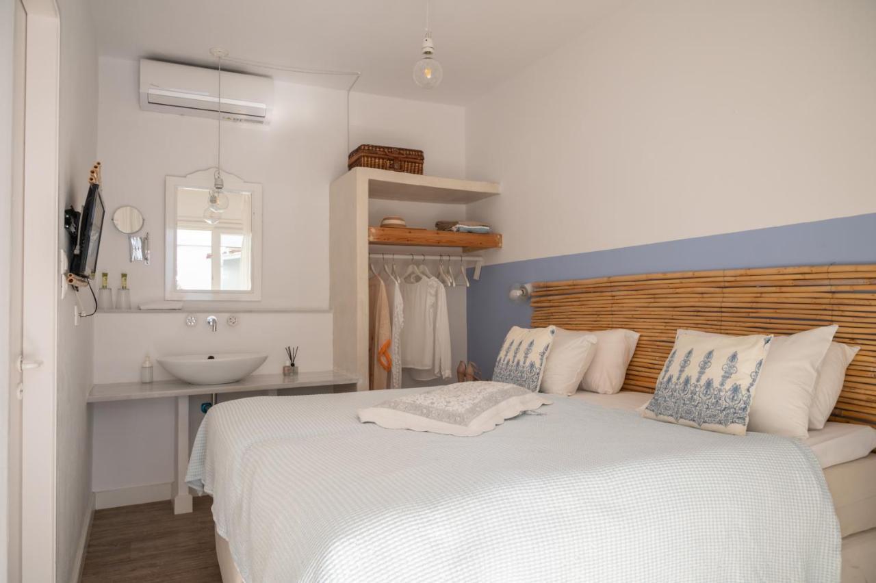 Odyssey Suites Poros Town Zewnętrze zdjęcie