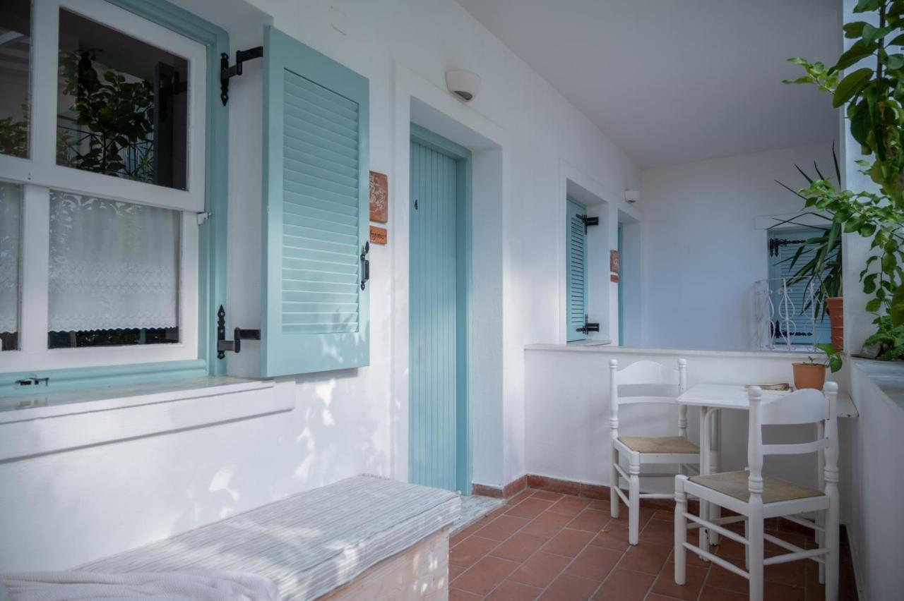 Odyssey Suites Poros Town Zewnętrze zdjęcie