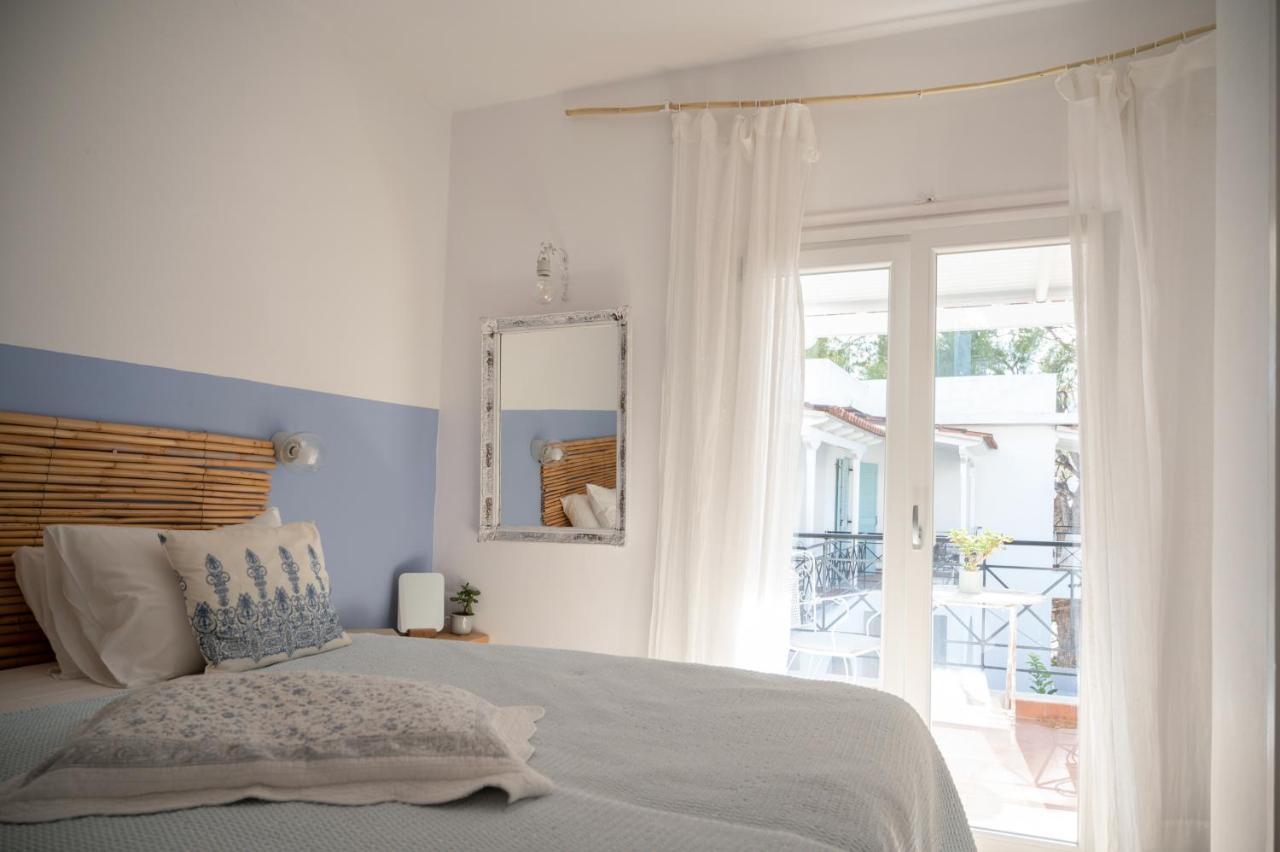 Odyssey Suites Poros Town Zewnętrze zdjęcie