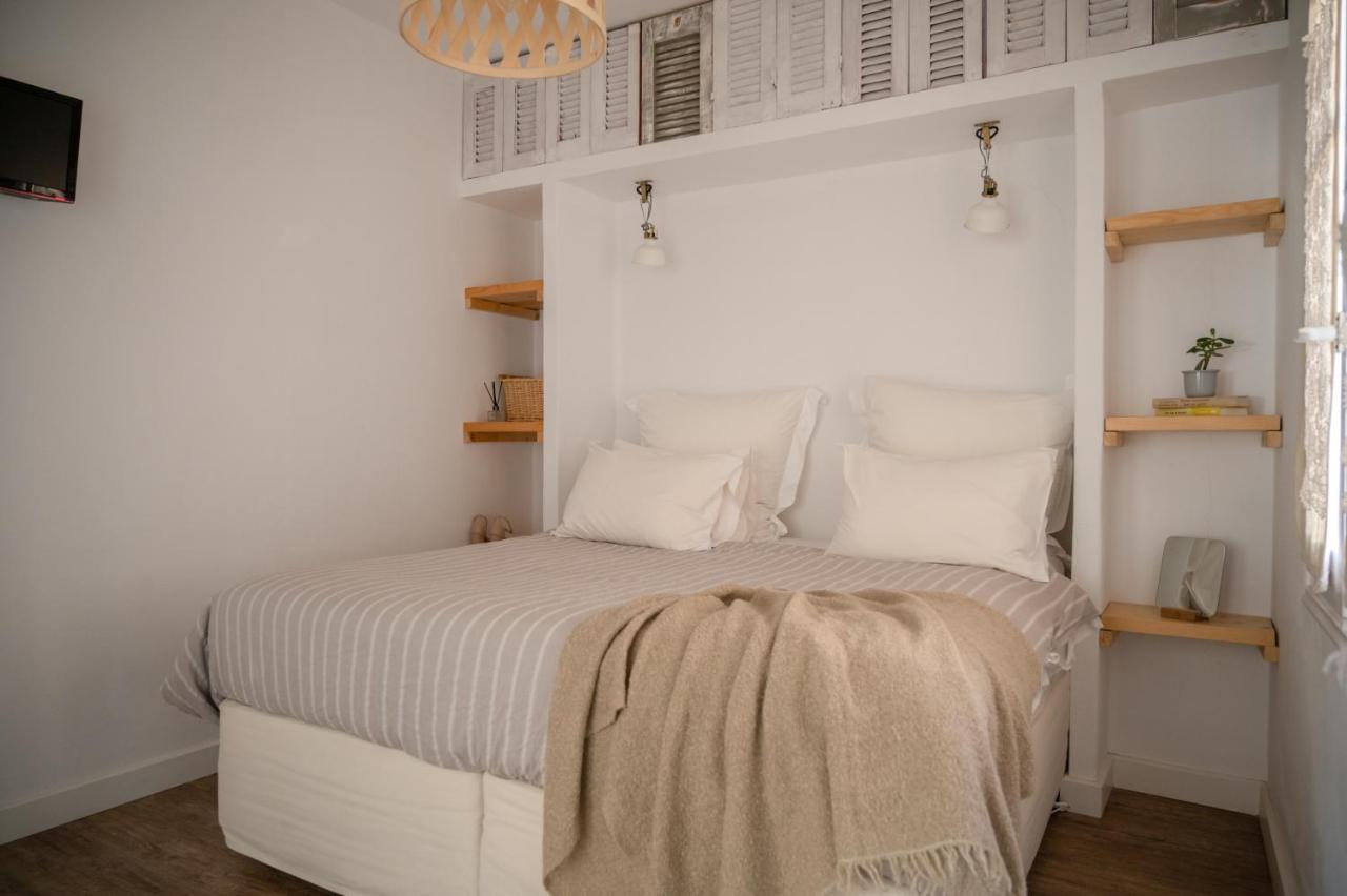 Odyssey Suites Poros Town Zewnętrze zdjęcie