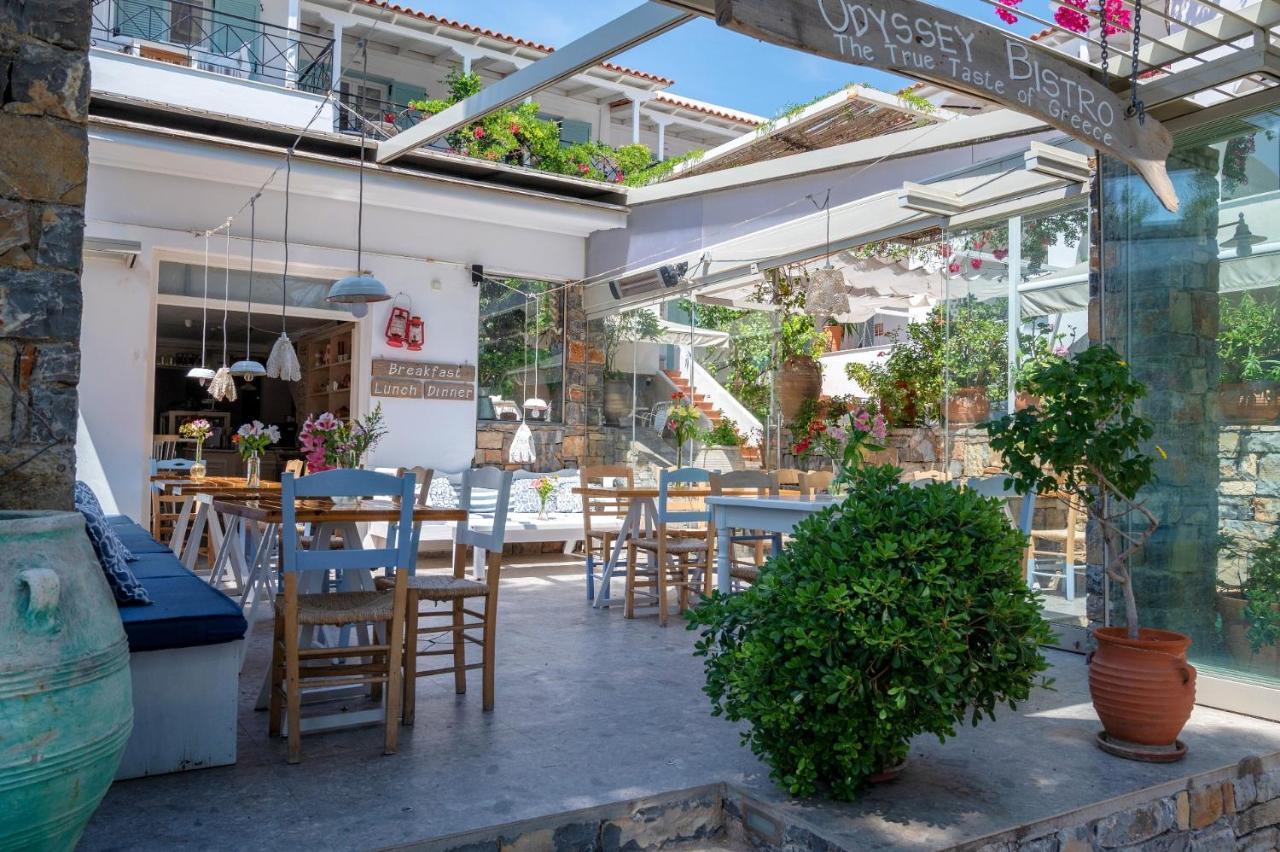 Odyssey Suites Poros Town Zewnętrze zdjęcie
