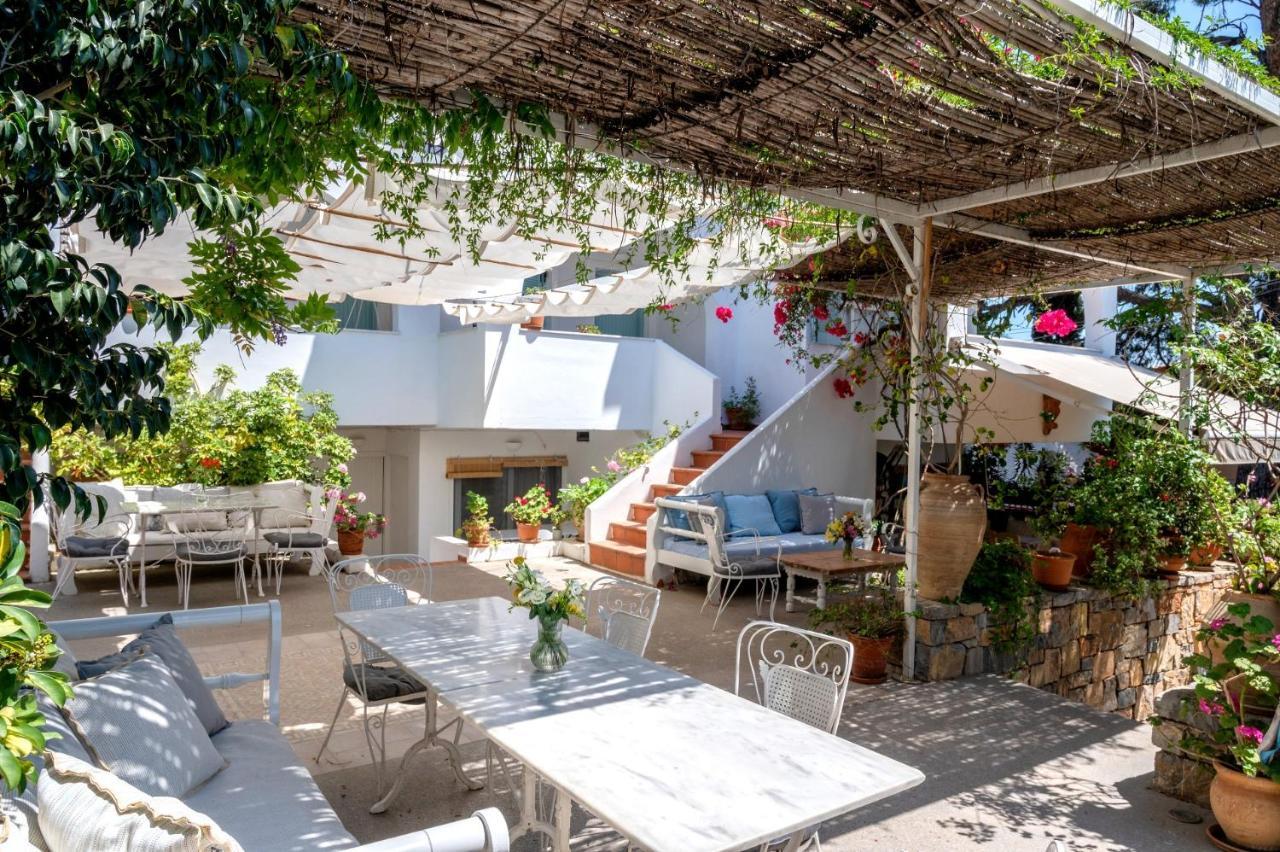 Odyssey Suites Poros Town Zewnętrze zdjęcie