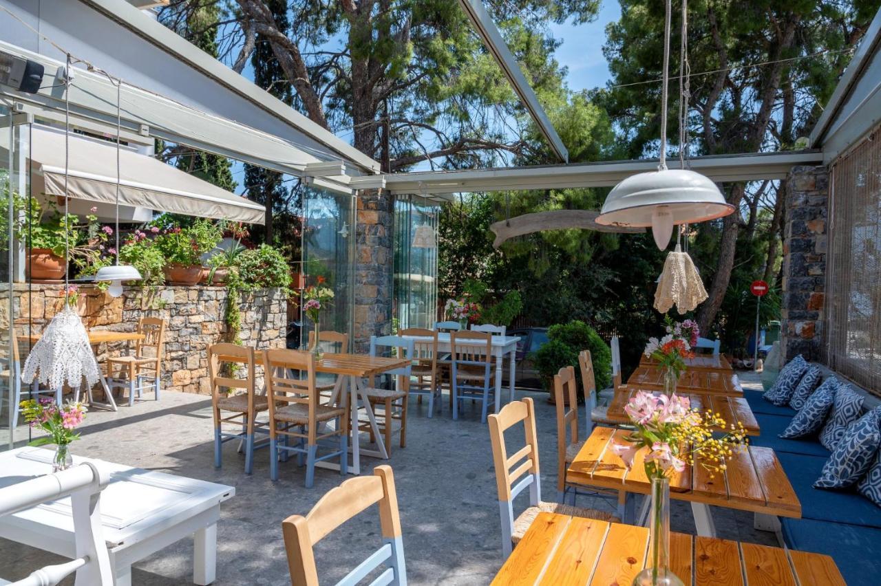 Odyssey Suites Poros Town Zewnętrze zdjęcie