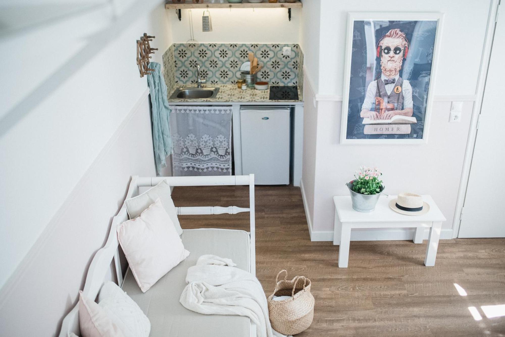 Odyssey Suites Poros Town Zewnętrze zdjęcie