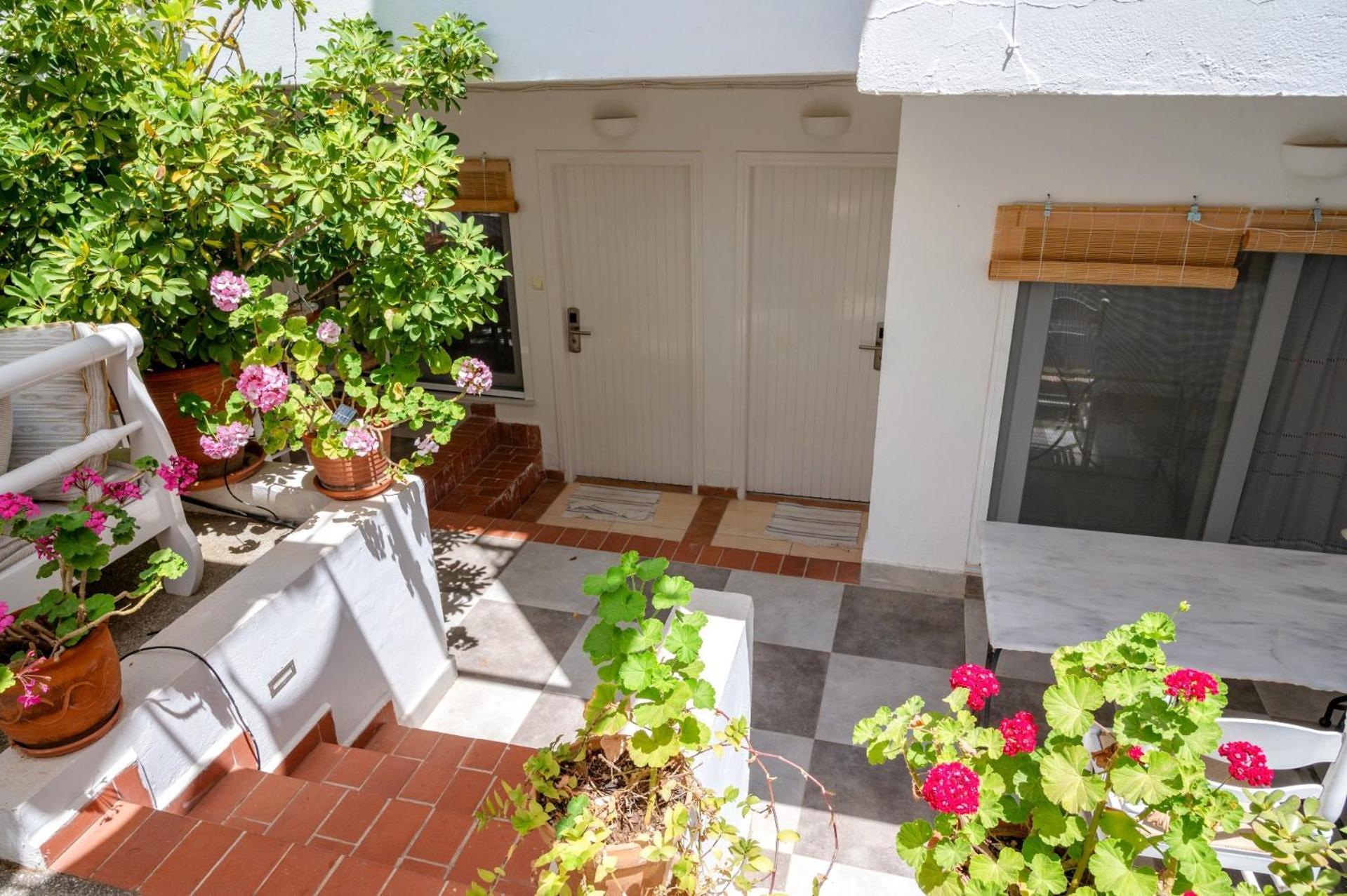 Odyssey Suites Poros Town Pokój zdjęcie