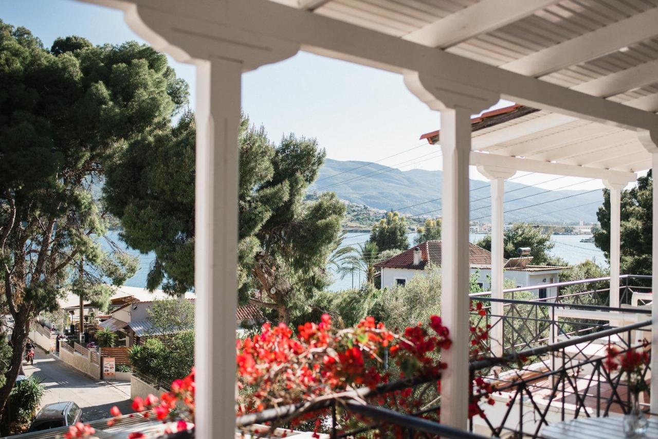 Odyssey Suites Poros Town Zewnętrze zdjęcie